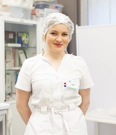 Медсестра Долинка Анна Владимировна прием в медицинском центре Ист Клиник  в Митино
