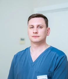 Травматолог-ортопед Залата Александр Фёдорович прием в медицинском центре Ист Клиник на Университете