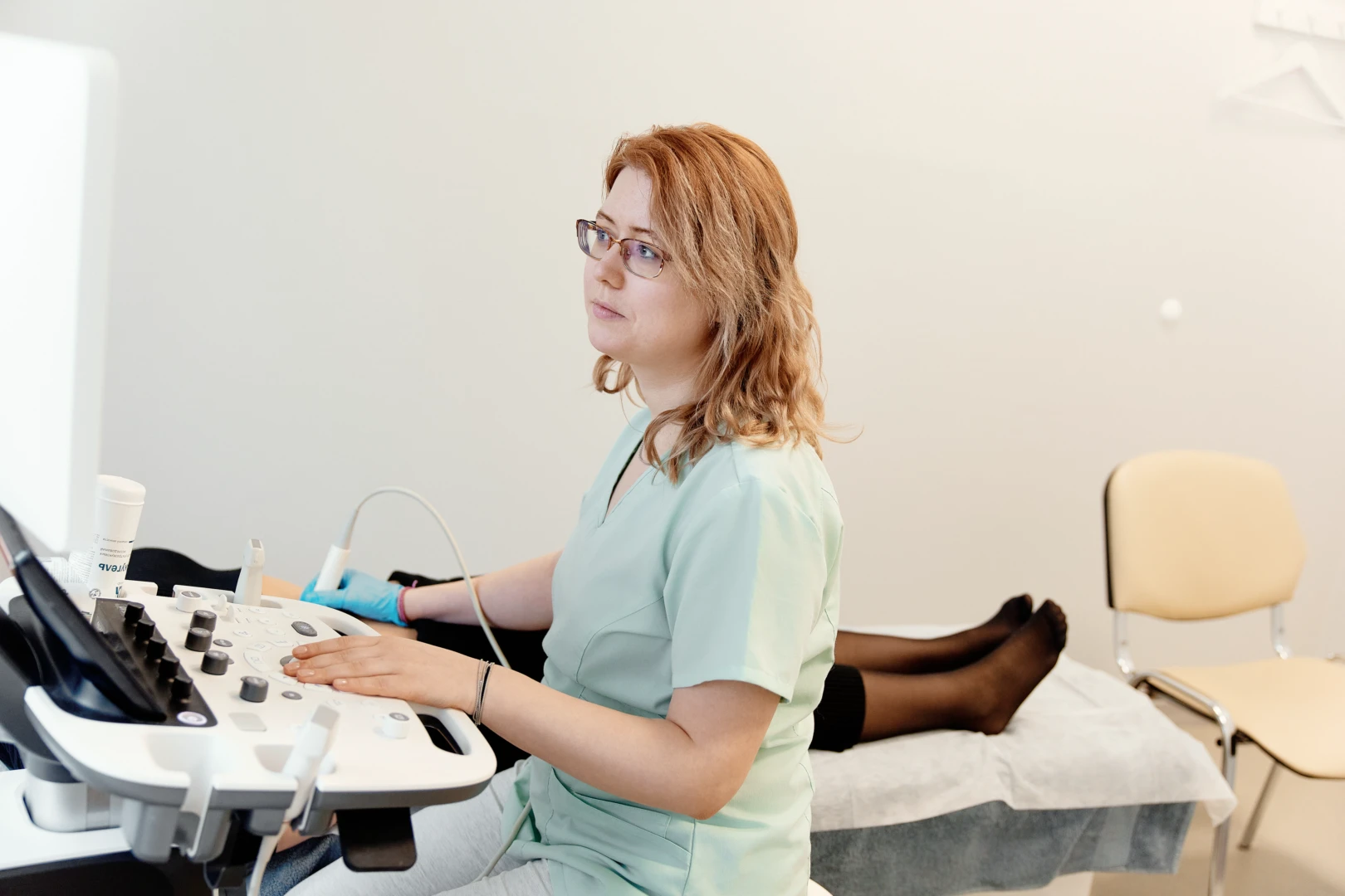 Врач дает рекомендации после УЗИ