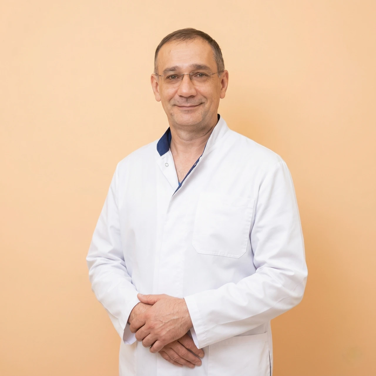 Врач УЗИ Асхадулин Евгений Валерьевич прием в медицинском центре 