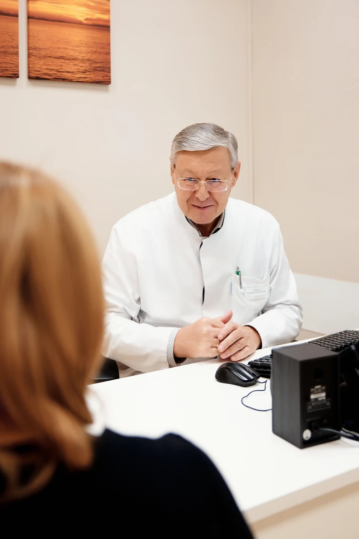 Врач Ист Клиники