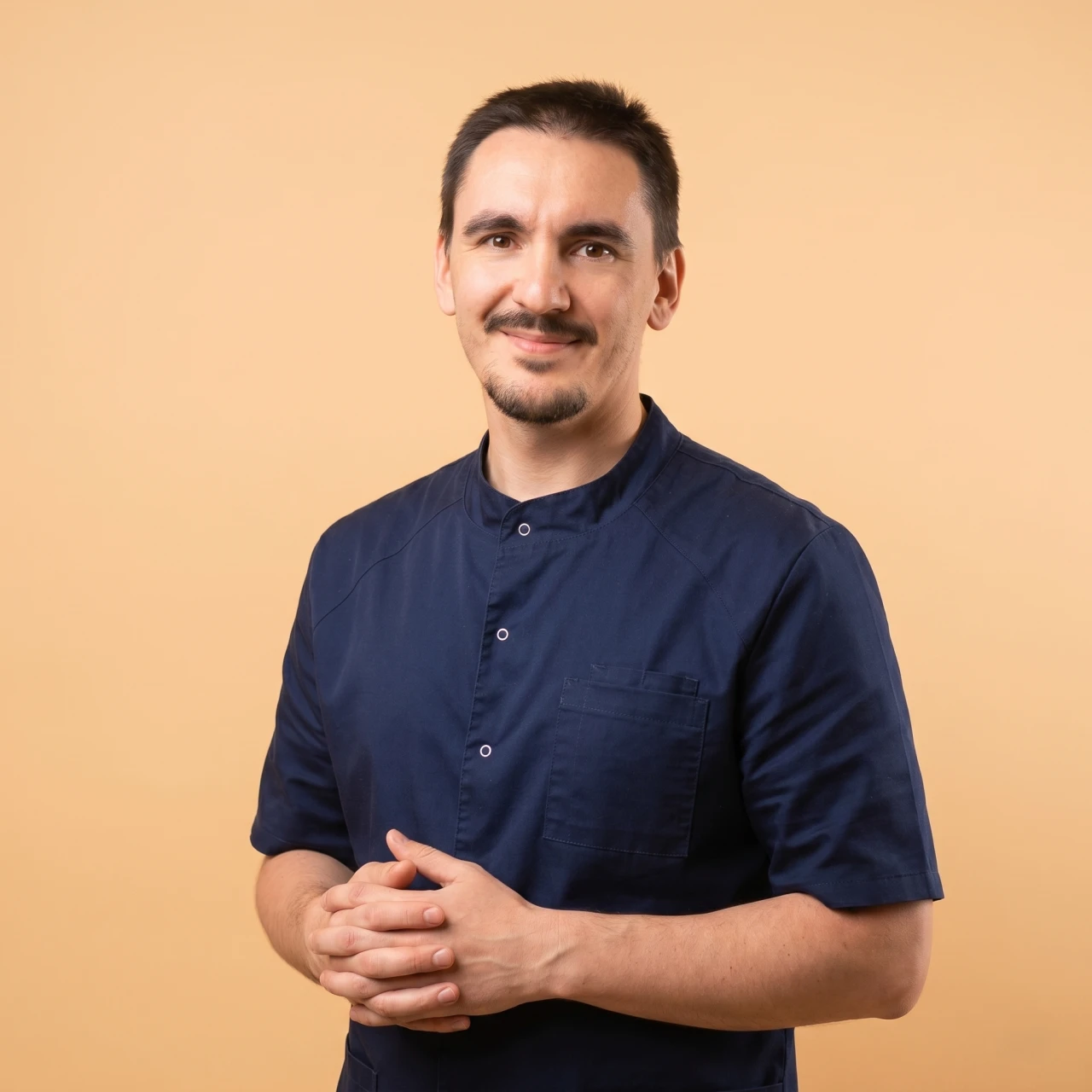 Мануальный терапевт · Остеопат · Психолог · Массажист · Вертебролог · Реабилитолог · Висцеральный терапевт · Кинезиолог · Врач УВТ Седунов Пётр Валерьевич прием в медицинском центре