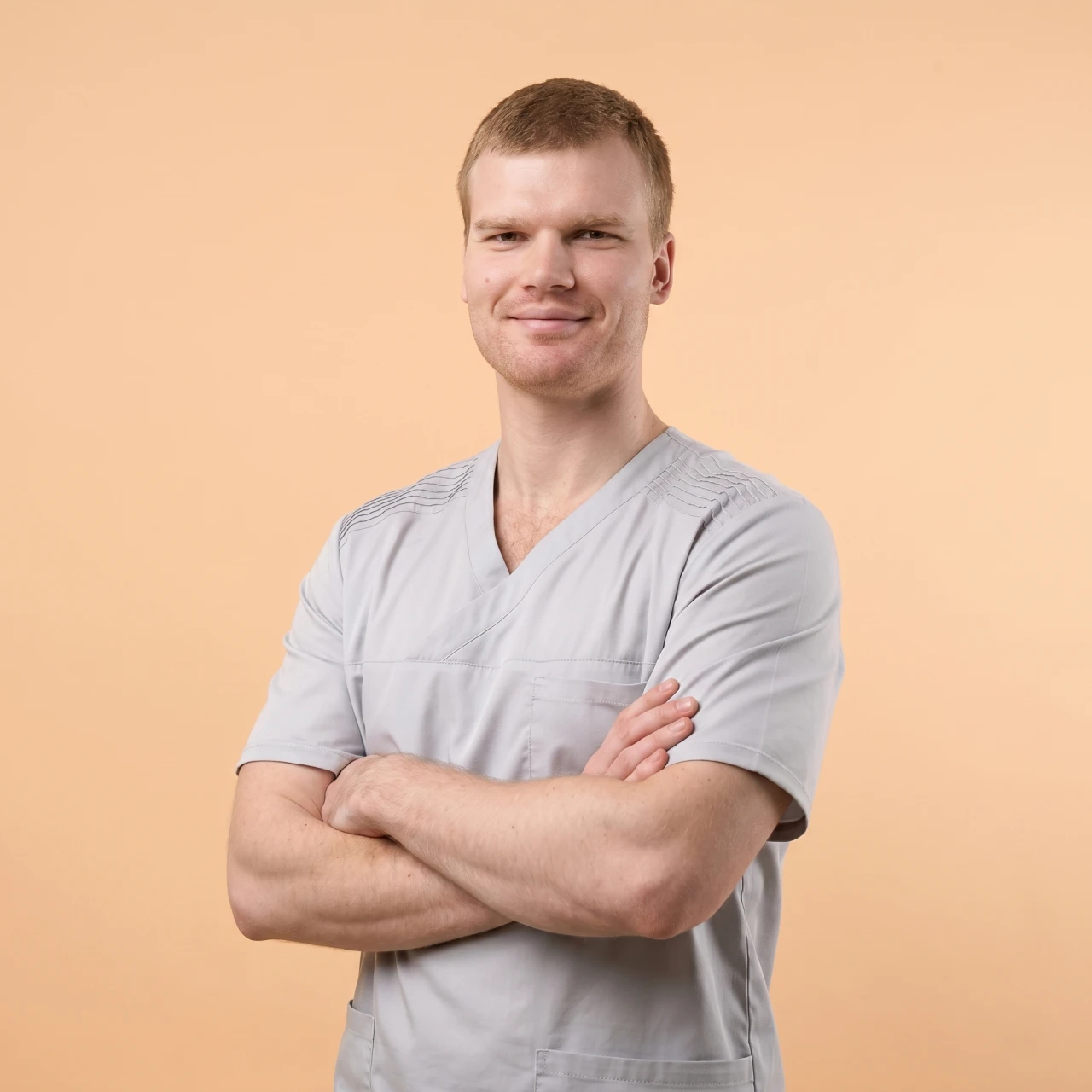 Кинезиолог Крюков Максим Игоревич прием в  медицинских центрах 